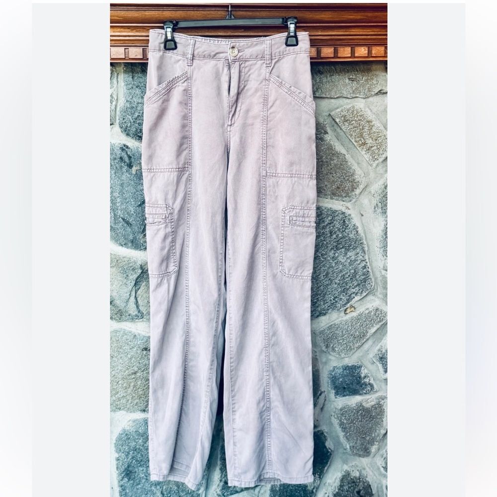 Maurices Women’s Light Pink Wide Leg Cargo Utility Khaki Pants Size 2 Reg